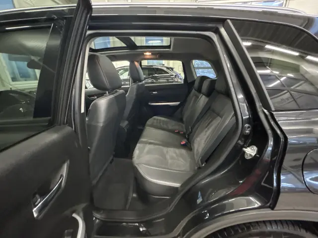 SUZUKI Vitara Premium 4WD Aut.