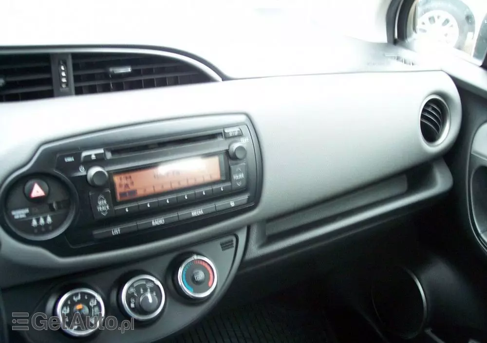 TOYOTA Yaris 1.0 Active EU6