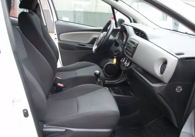 TOYOTA Yaris 1.0 Active EU6