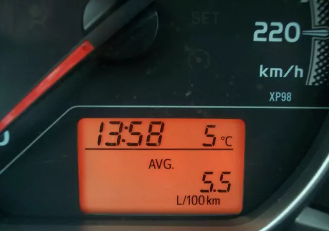 TOYOTA Yaris 1.0 Active EU6