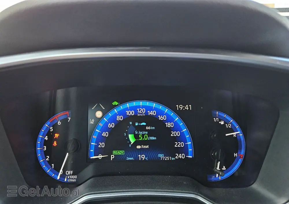 TOYOTA Corolla 1.8 Hybrid Comfort