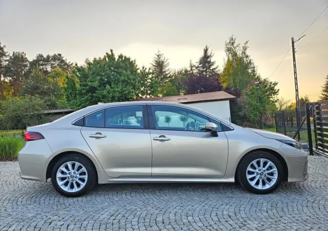 TOYOTA Corolla 1.8 Hybrid Comfort