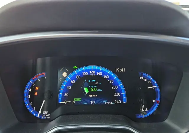 TOYOTA Corolla 1.8 Hybrid Comfort