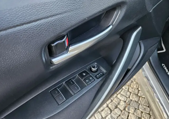 TOYOTA Corolla 1.8 Hybrid Comfort