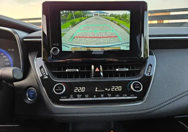 TOYOTA Corolla 1.8 Hybrid Comfort