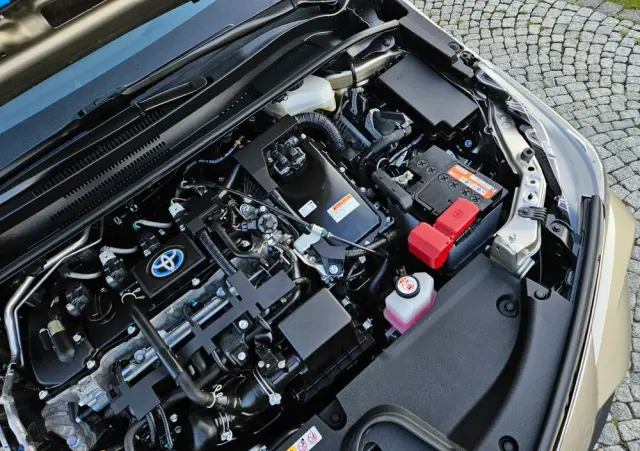 TOYOTA Corolla 1.8 Hybrid Comfort