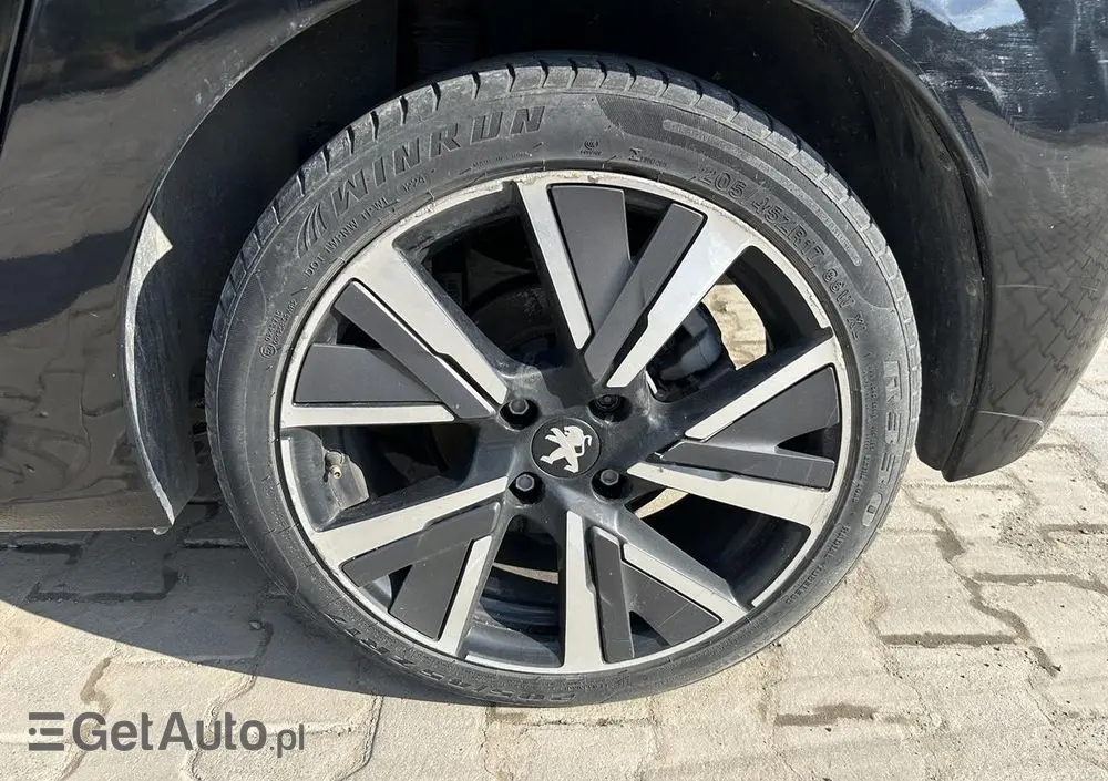PEUGEOT 208 PureTech 100 Allure