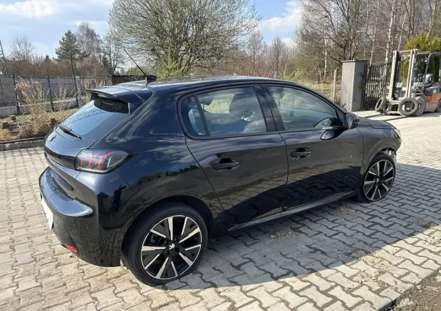 PEUGEOT 208 PureTech 100 Allure