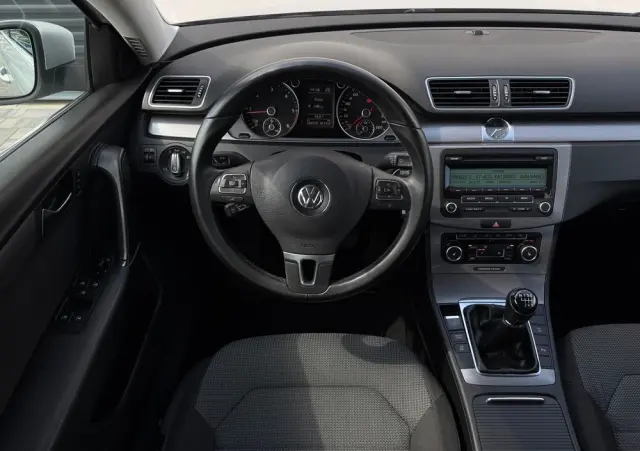 VOLKSWAGEN Passat 2.0 TDI Comfortline