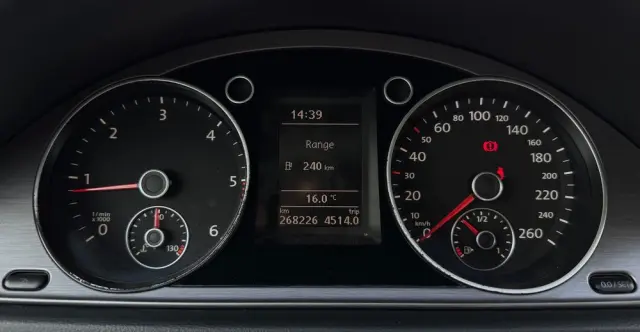 VOLKSWAGEN Passat 2.0 TDI Comfortline