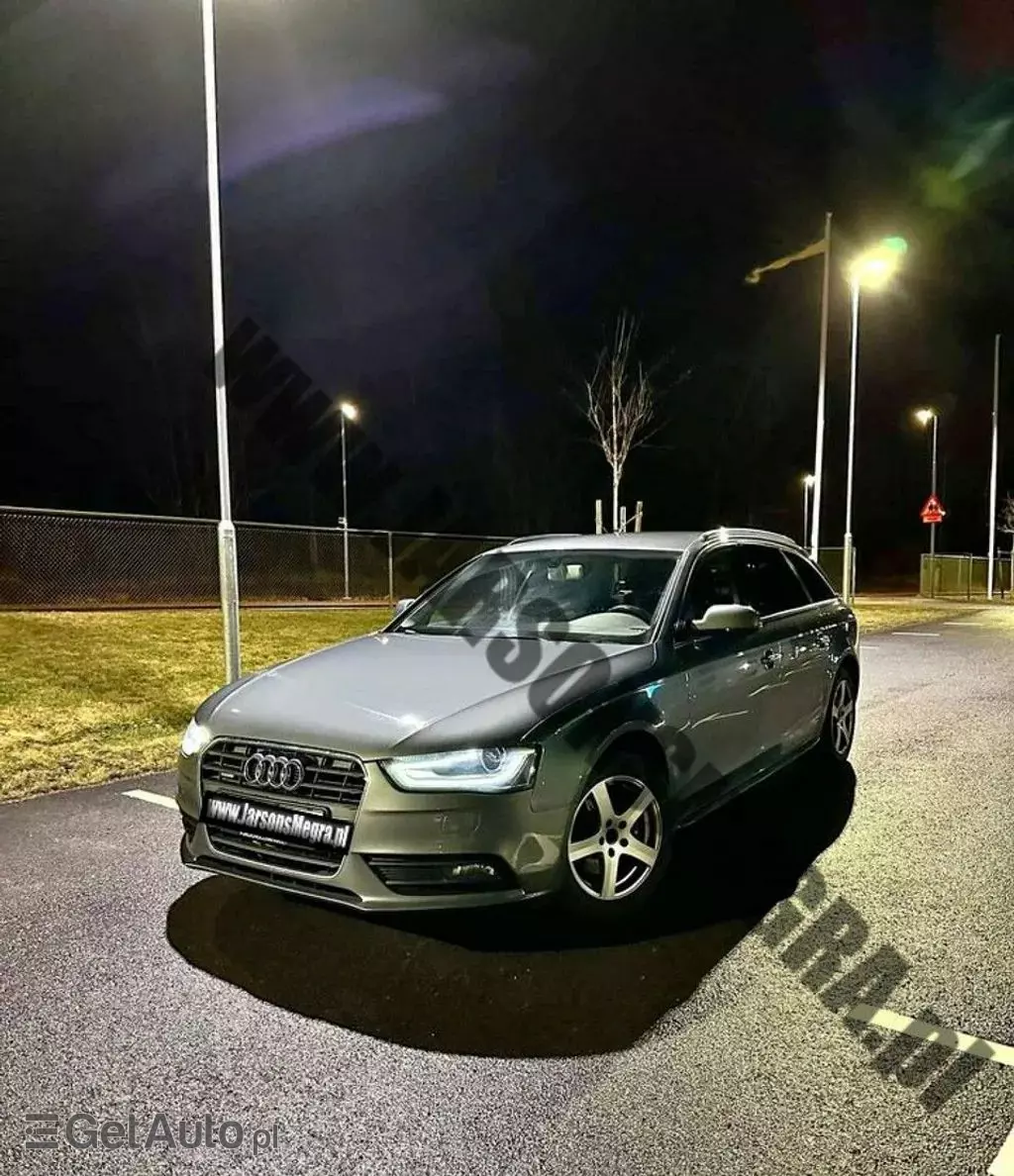 AUDI A4 