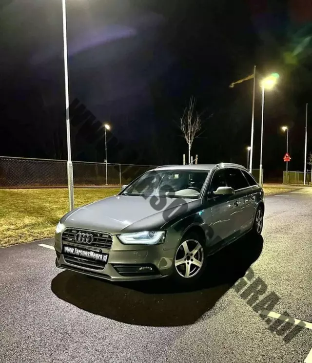 AUDI A4 