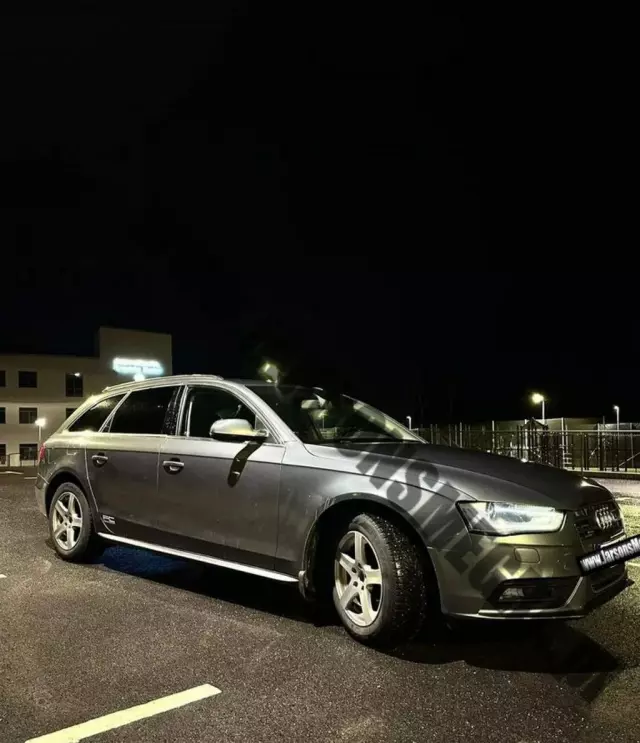 AUDI A4 