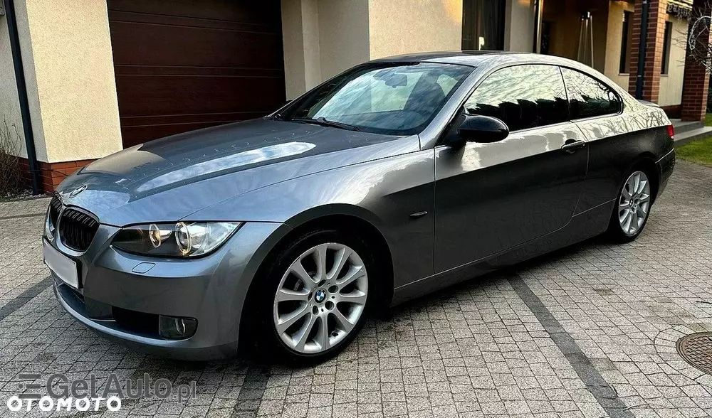 BMW Seria 3 325i Coupe