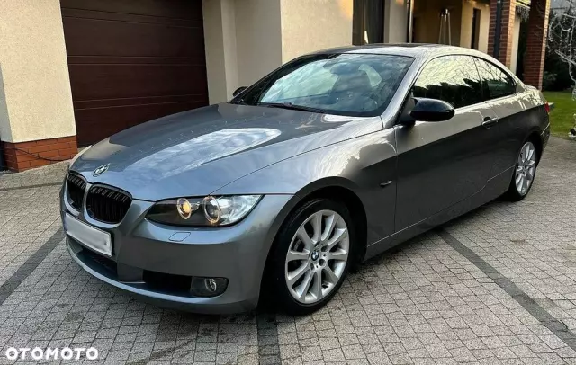 BMW Seria 3 325i Coupe