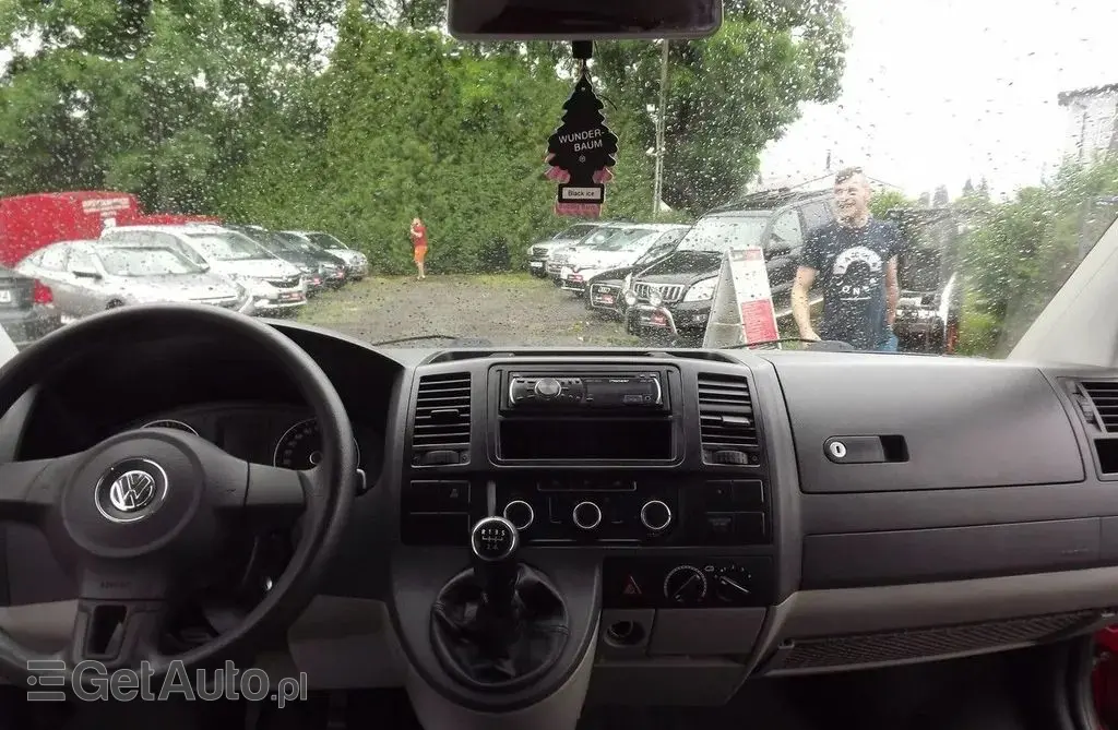 VOLKSWAGEN TRANSPORTER 