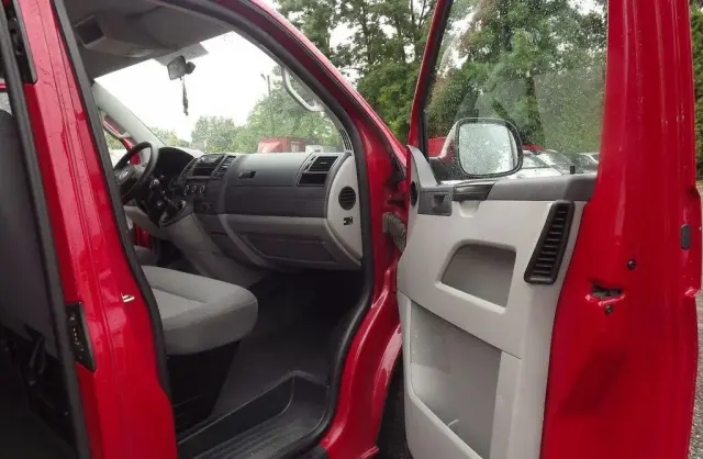 VOLKSWAGEN TRANSPORTER 