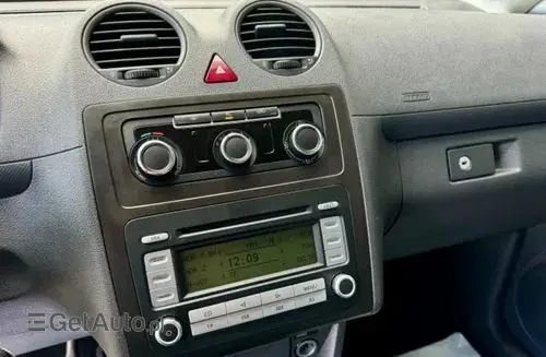 VOLKSWAGEN Caddy California 