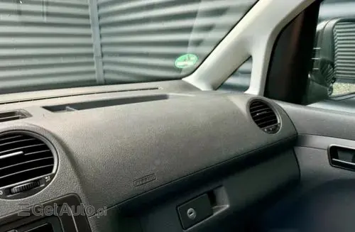 VOLKSWAGEN Caddy California 