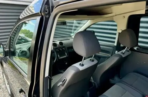 VOLKSWAGEN Caddy California 