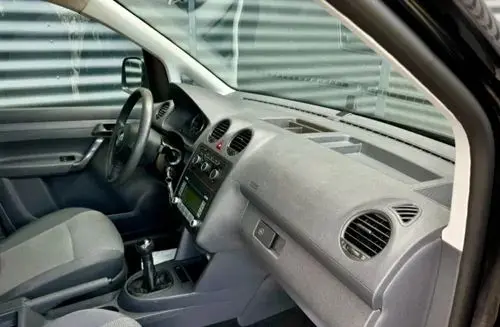 VOLKSWAGEN Caddy California 