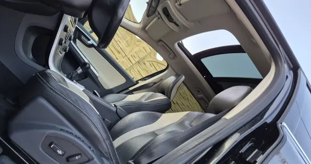 VOLVO XC 60 D4 RDesign