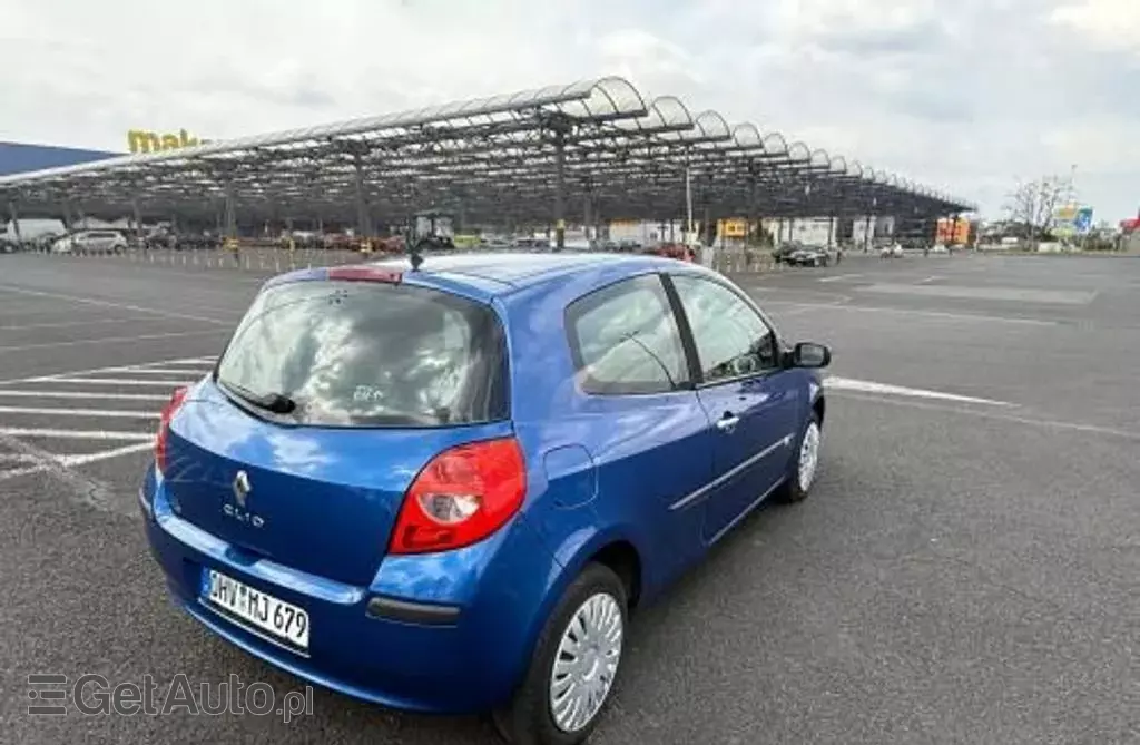 RENAULT Clio 