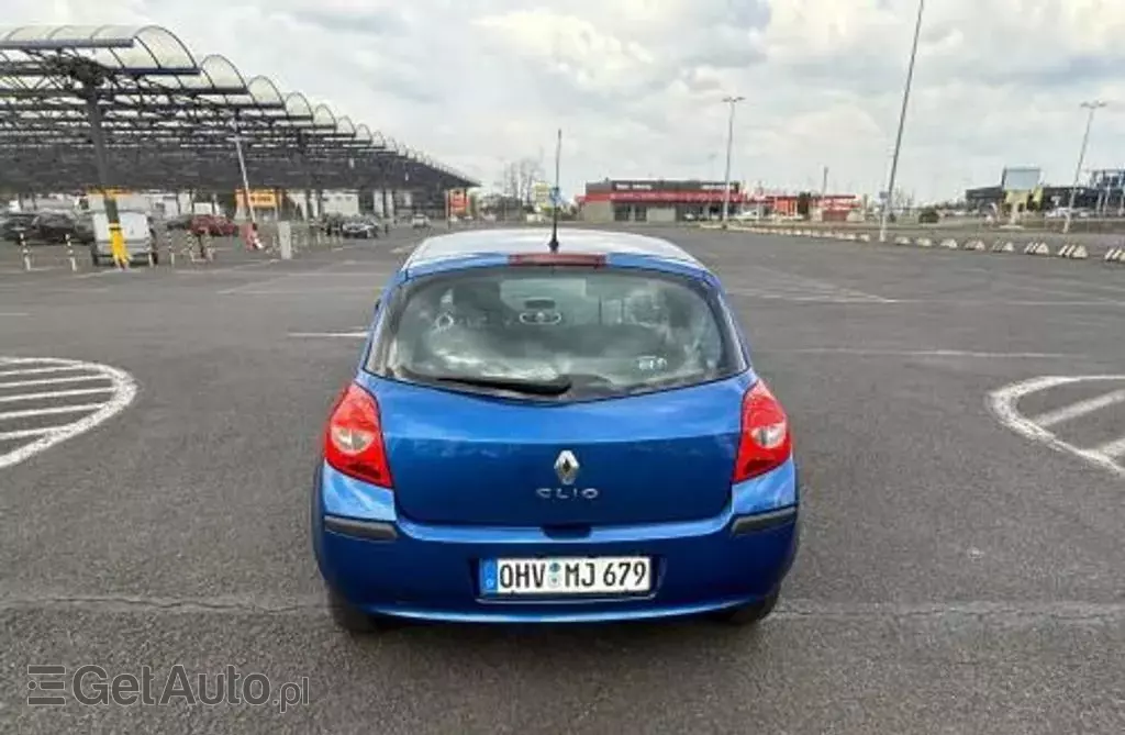 RENAULT Clio 