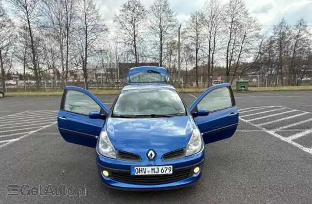 RENAULT Clio 