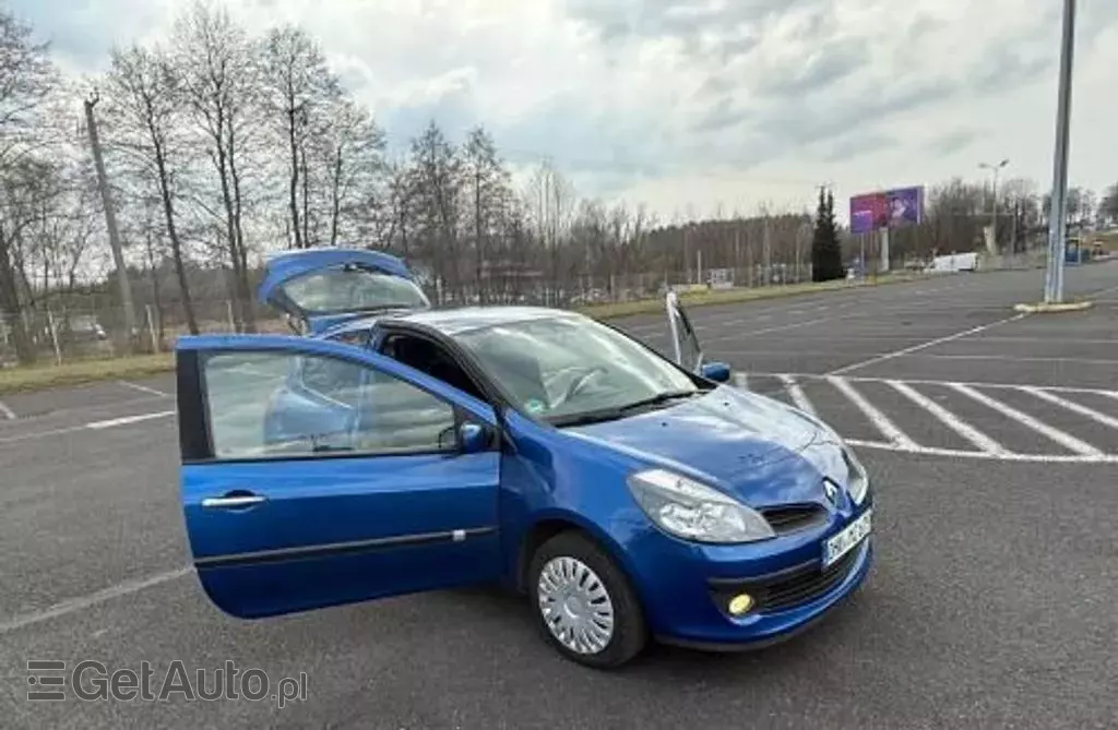 RENAULT Clio 