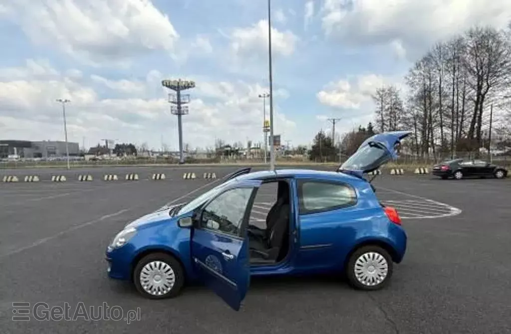 RENAULT Clio 