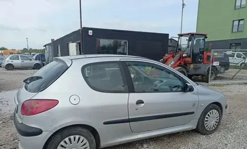 PEUGEOT 206 