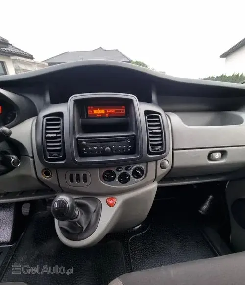 RENAULT Trafic 