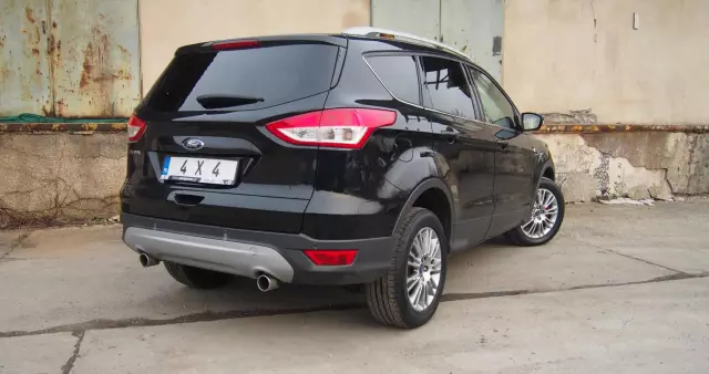 FORD Kuga 2.0 TDCi 4x4 Titanium