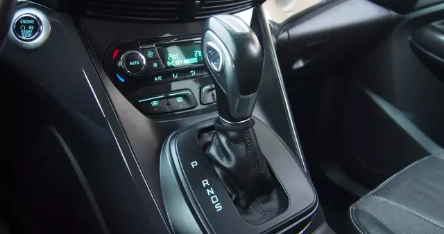 FORD Kuga 2.0 TDCi 4x4 Titanium