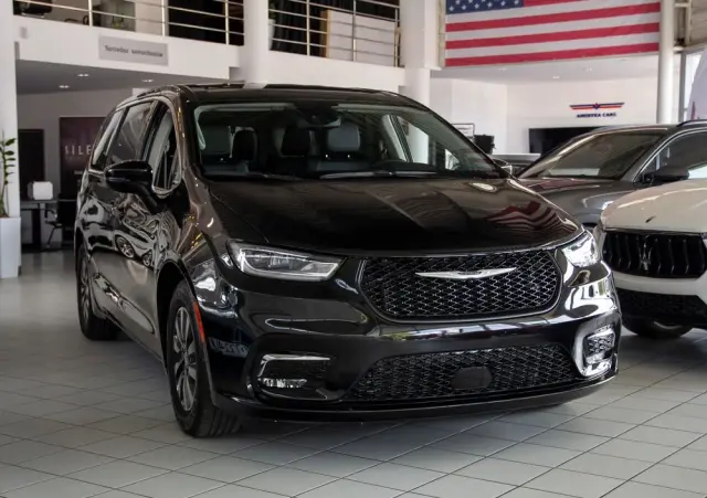 CHRYSLER Pacifica 
