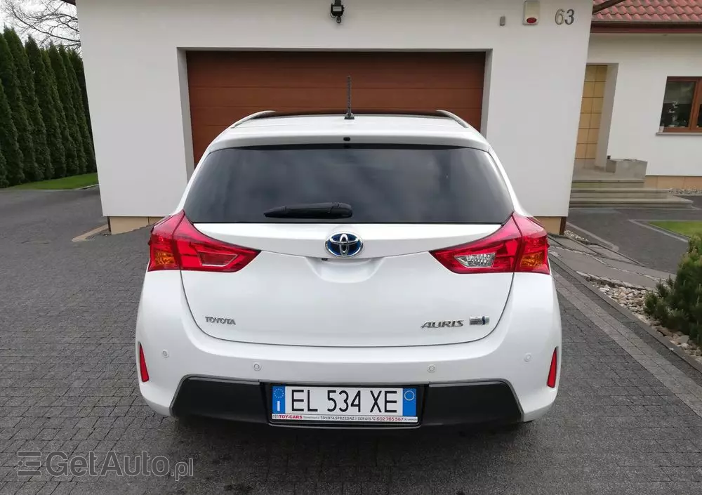 TOYOTA Auris 