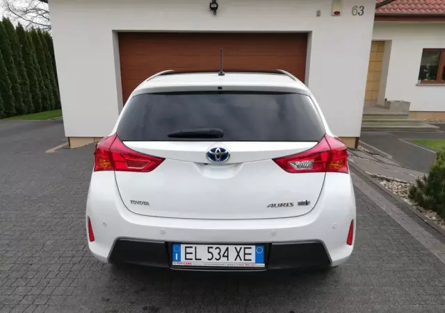 TOYOTA Auris 