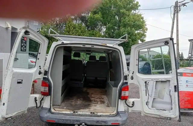 VOLKSWAGEN TRANSPORTER 