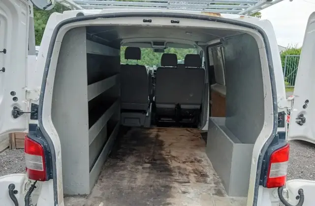 VOLKSWAGEN TRANSPORTER 