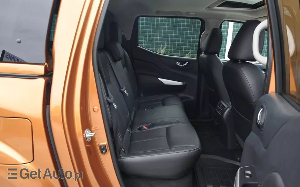 NISSAN Navara 2.5 D Platinum Long