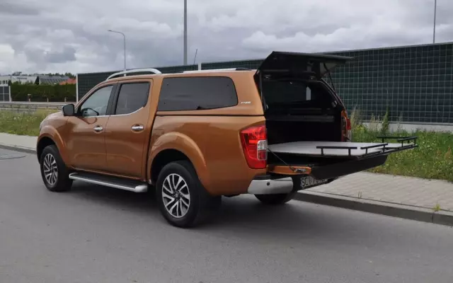 NISSAN Navara 2.5 D Platinum Long