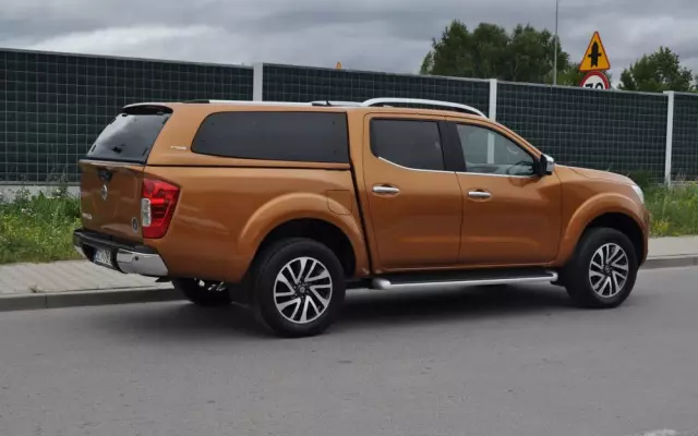 NISSAN Navara 2.5 D Platinum Long