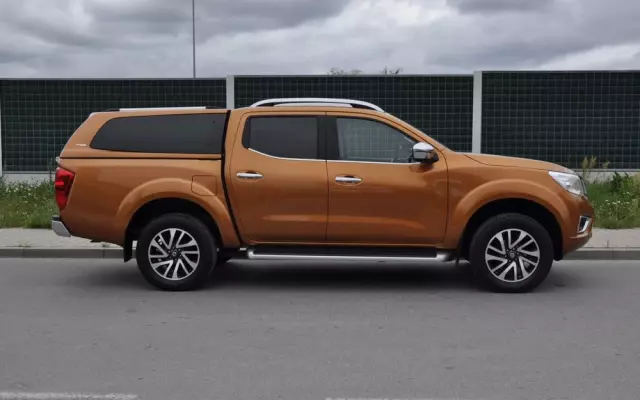 NISSAN Navara 2.5 D Platinum Long