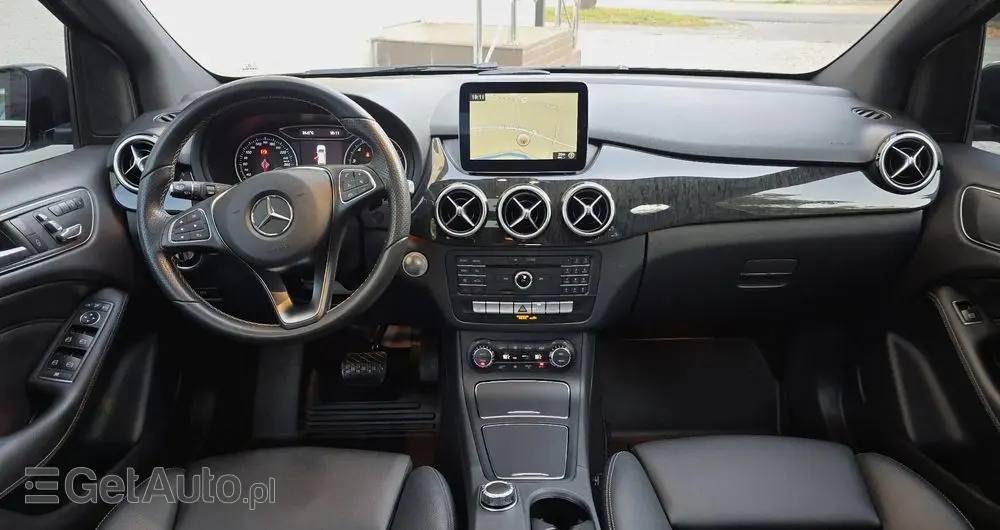 MERCEDES-BENZ Klasa B 250 4-Matic AMG Line