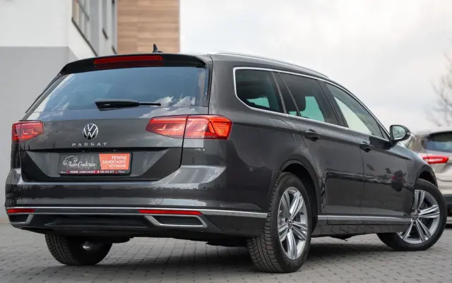 VOLKSWAGEN Passat 2.0 TDI (BlueMotion Technology) Highline