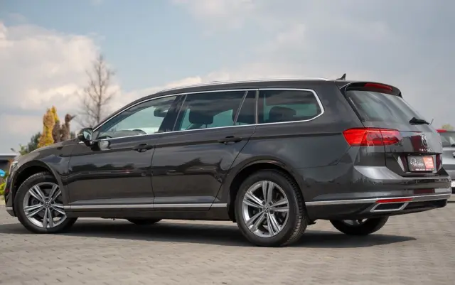 VOLKSWAGEN Passat 2.0 TDI (BlueMotion Technology) Highline