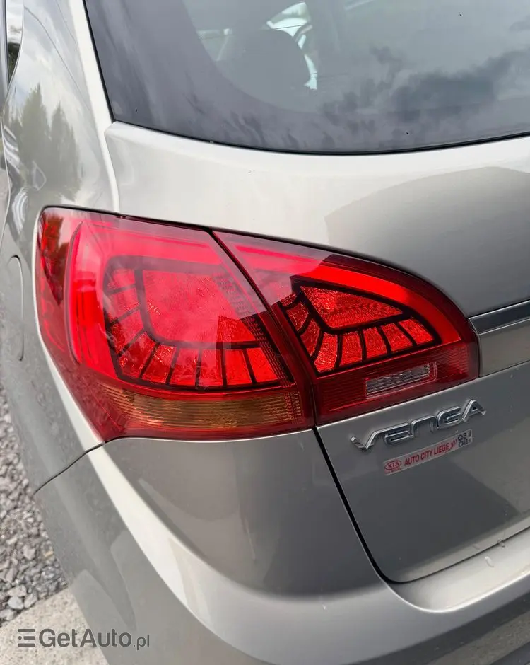 KIA Venga 1.6 CRDi 128 Platinum Edition