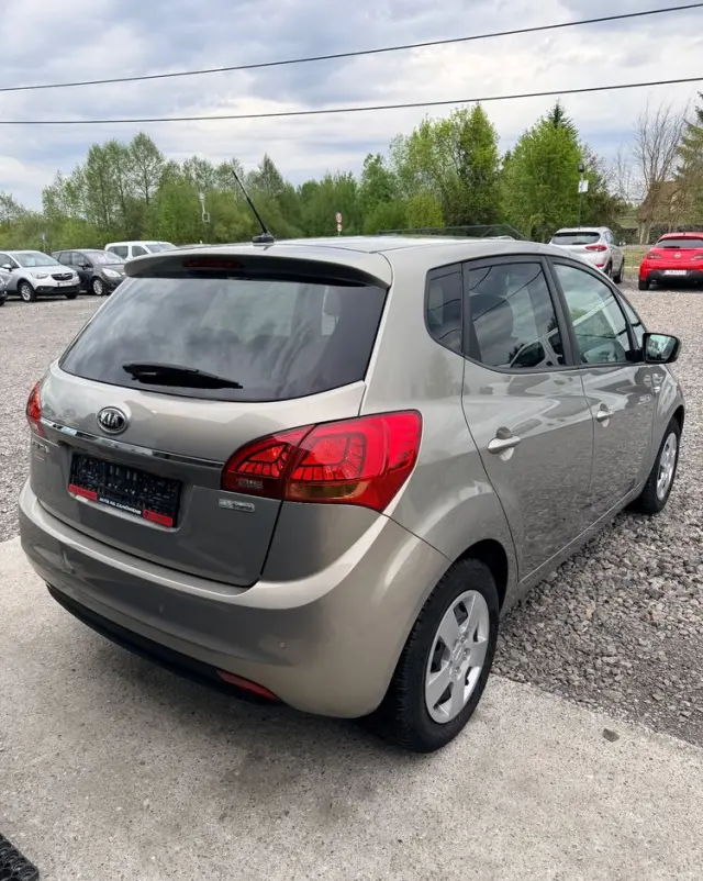 KIA Venga 1.6 CRDi 128 Platinum Edition