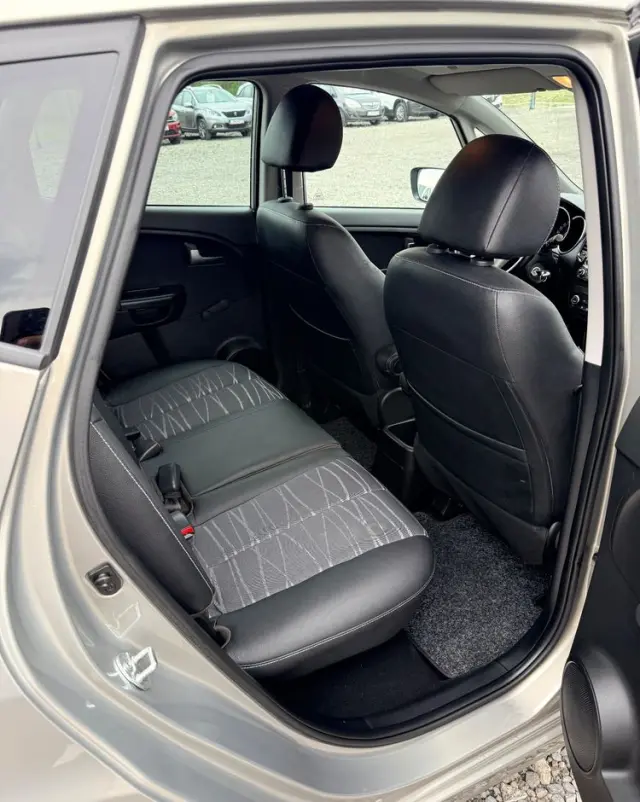 KIA Venga 1.6 CRDi 128 Platinum Edition